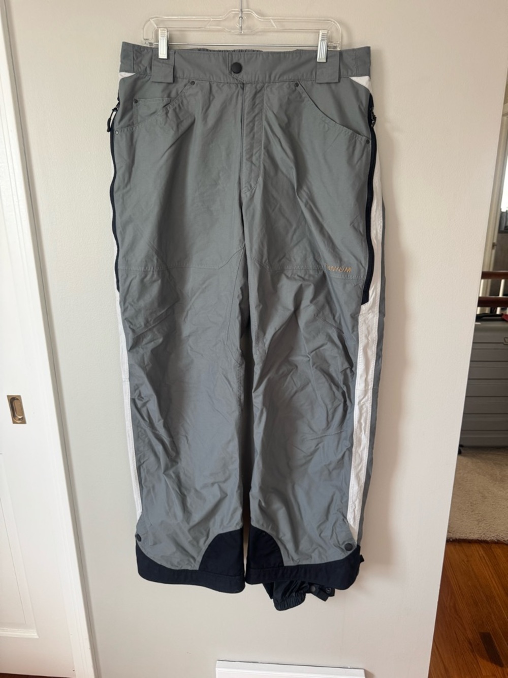 Columbia Titanium Omni-Tech Ski Pants Mens Large Gray Cargo Snow SM8049